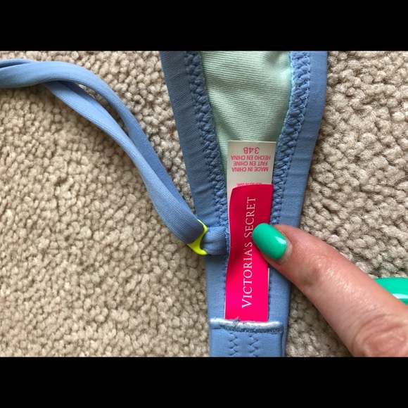 Victoria Secret Bikini - Picture 3 of 3